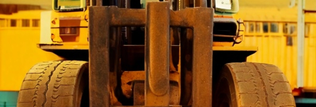 Quando Trocar os Pneus da Empilhadeira? Sinais de Desgaste e Dicas Essenciais 